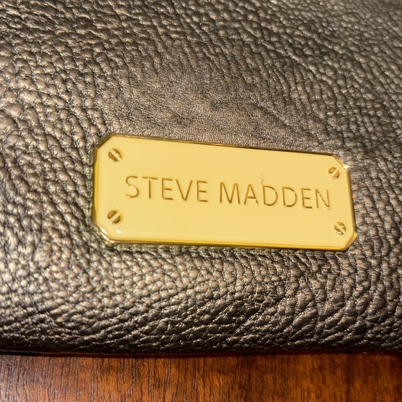 Steve Madden  Clutch Crossbody bag Vegan Leather Raspberry steel & gold metallic - Picture 8 of 14